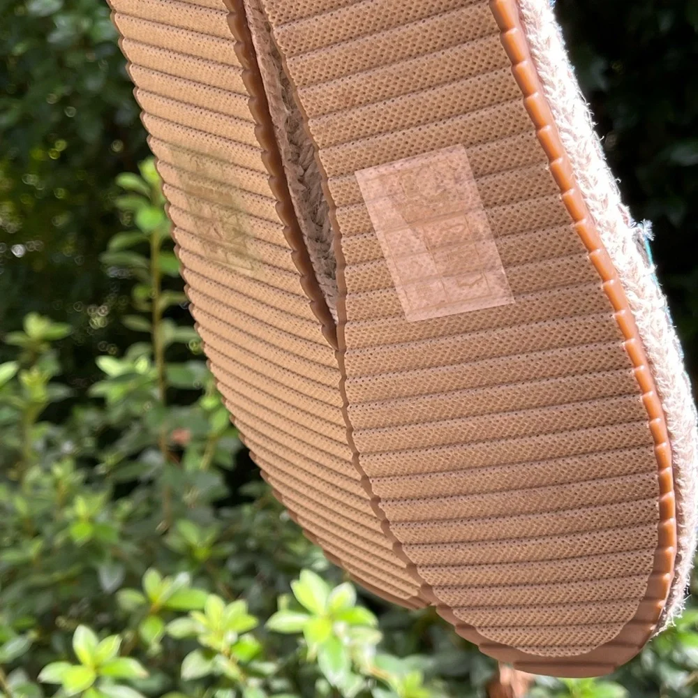 🆕 Lauren Lorraine Blue and Green embellished Espadrilles Size 7